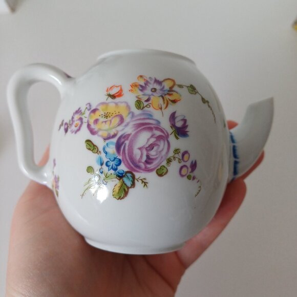 Beautiful 1985 Franklin Mint MENNECY Fine Porcelain Floral Mini Teapot - Picture 14 of 16